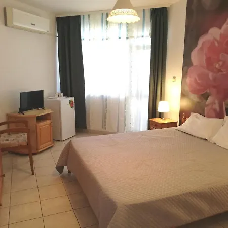 Panorama-Apartmany Chantall,Morski Zvuci 58,Ravda Gæstehus