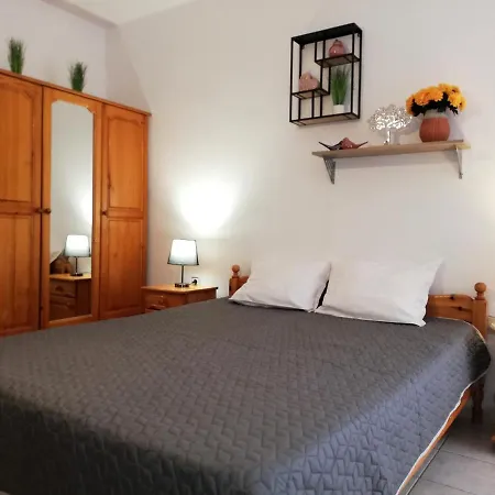 Panorama-Apartmany Chantall,Morski Zvuci 58,Ravda Gæstehus *