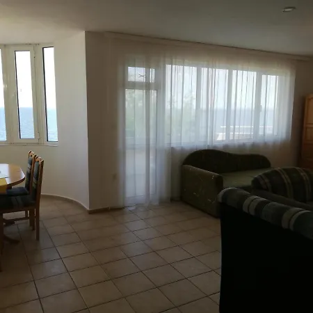 Panorama-Apartmany Chantall,Morski Zvuci 58,Ravda